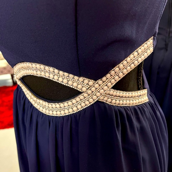 Long prom dress - Picture 3 of 5